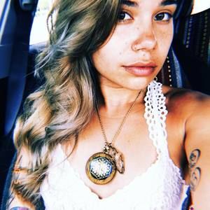 Meet your Posher, Nikki